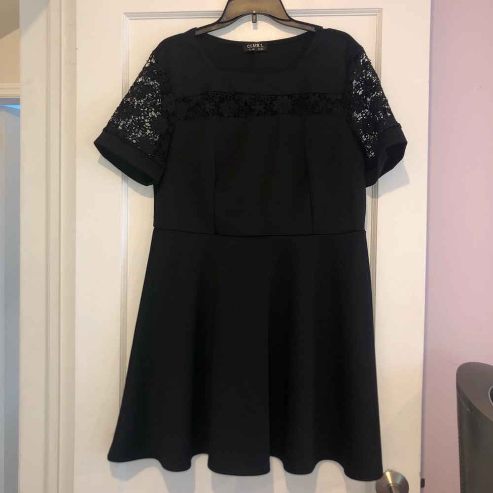 Black a line lace detail dress